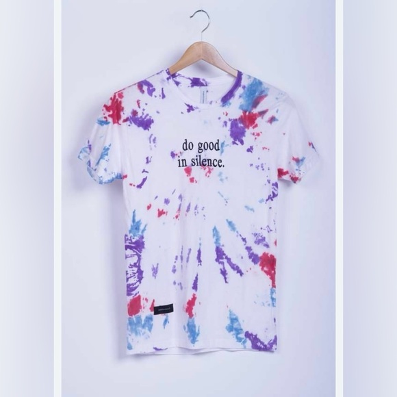ASO Charli Damelio NWOT “ do good in silence’ Tee - Picture 4 of 4